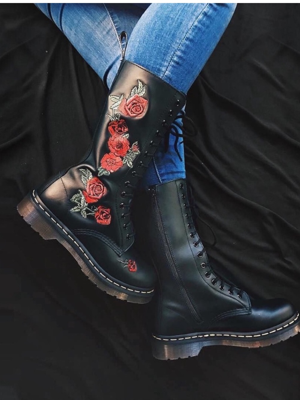 Doc Marten 1914 Vonda Mono Embroidered Rose Floral 14 Eye Black Red Combat Boots - Picture 3 of 16